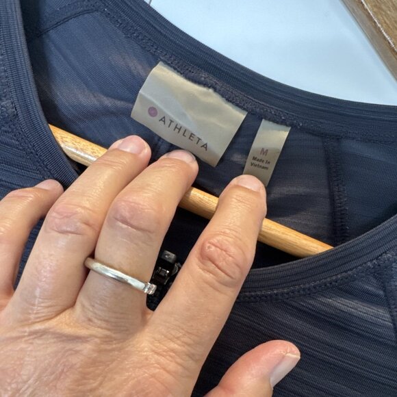 Athleta Womens Med Athletic Shirt Long sleeve Quarter zip Dk Gray zipper sleeve - Picture 4 of 12